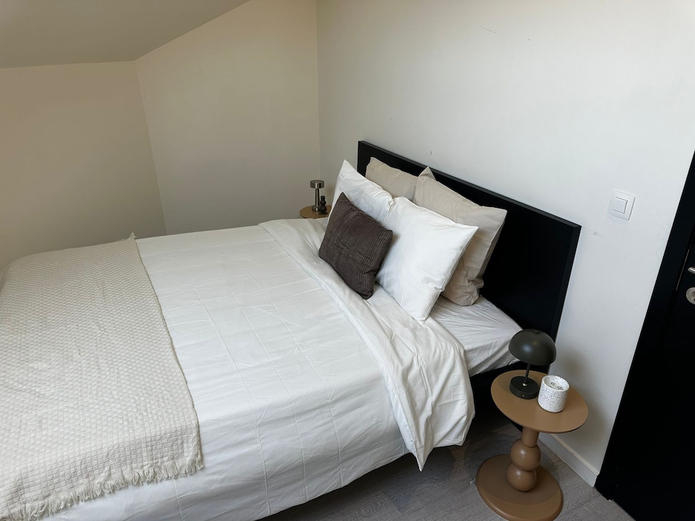 Spacious 5BR Retreat for Groups for 18P