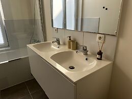 Spacious 5BR Retreat for Groups for 18P