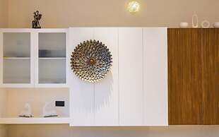 ELIVAAS Antarmann Casa Zenith 6 BHK