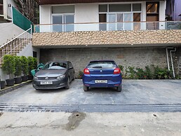 ELIVAAS Antarmann Casa Zenith 6 BHK
