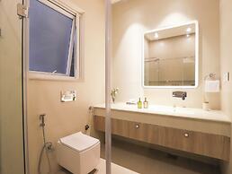 ELIVAAS Antarmann Casa Zenith 6 BHK