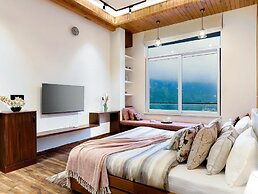 ELIVAAS Antarmann Casa Zenith 6 BHK