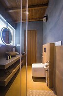 ELIVAAS Antarmann Casa Zenith 6 BHK
