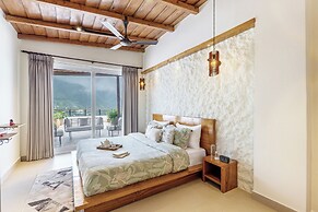 ELIVAAS Antarmann Casa Zenith 6 BHK