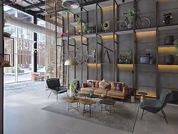 5 Star Modern Living 1BR in Dubai Hills