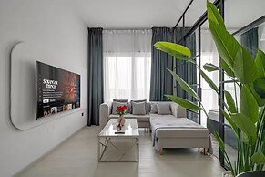 5 Star Modern Living 1BR in Dubai Hills