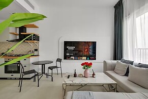 5 Star Modern Living 1BR in Dubai Hills