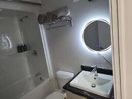 Quiet Haven - One-bedroom Suite