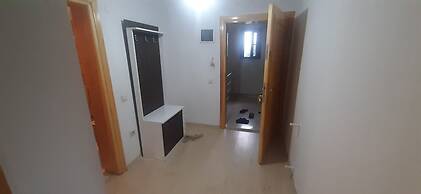 Hayrat apart
