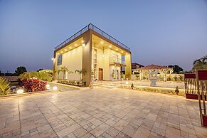ELIVAAS Heaven in Hills Mountara 3BHK