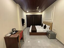 Hotel Madhav and Restaurant