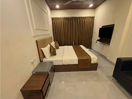 Hotel Madhav and Restaurant