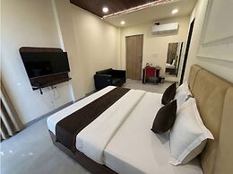 Hotel Madhav and Restaurant