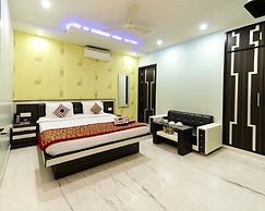 Hotel The Tezo Residency