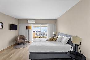 Riviera Beach Hotel