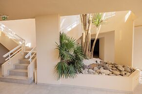 Riviera Beach Hotel