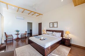 ELIVAAS 3BHK Plus Attic Cliffside Villa