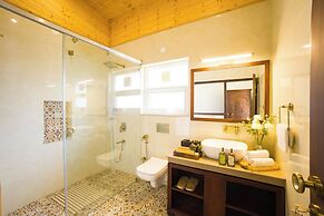 ELIVAAS 3BHK Plus Attic Cliffside Villa