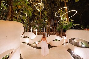 Hatchu khaoyai