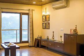 ELIVAAS Lakeview Manor 5 BHK
