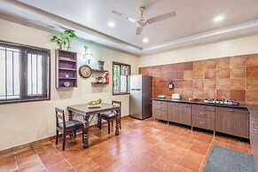 ELIVAAS Lakeview Manor 5 BHK