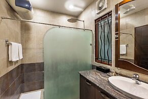 ELIVAAS Lakeview Manor 5 BHK