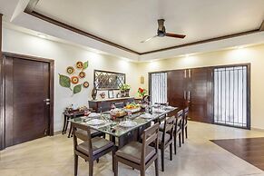 ELIVAAS Lakeview Manor 5 BHK