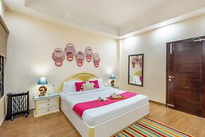 ELIVAAS Lakeview Manor 5 BHK