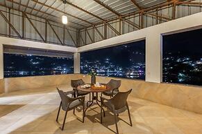 ELIVAAS Lakeview Manor 5 BHK