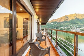 ELIVAAS Lakeview Manor 5 BHK