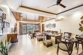 ELIVAAS Lakeview Manor 5 BHK