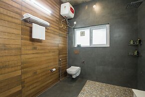 ELIVAAS Fleur De Lis 4 BHK Villa