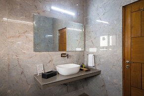 ELIVAAS Fleur De Lis 4 BHK Villa