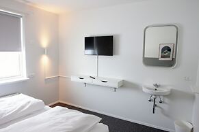 Eiðar Hostel and Apartments