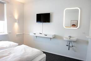 Eiðar Hostel and Apartments