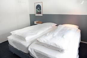 Eiðar Hostel and Apartments
