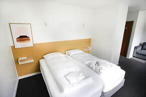 Eiðar Hostel and Apartments