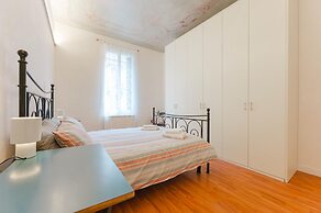 Elisa's Flat - 5 min from Train Station