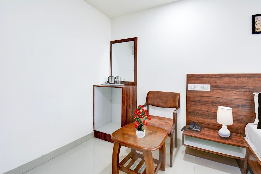 Classic With Balcony Super Hotel O Mysore