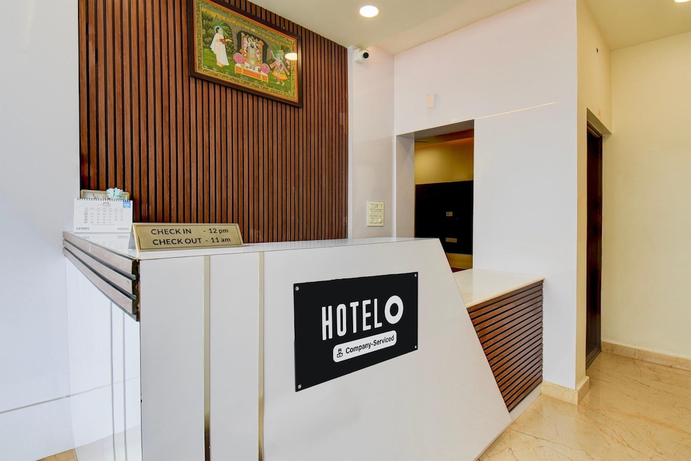 Classic With Balcony Super Hotel O Mysore