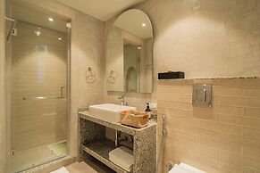 ELIVAAS Solace Teal 5 BHK Villa
