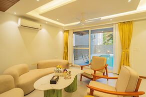 ELIVAAS Solace Teal 5 BHK Villa