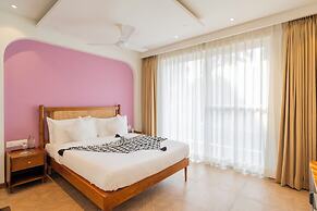 ELIVAAS Solace Teal 5 BHK Villa