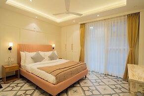 ELIVAAS Solace Teal 5 BHK Villa