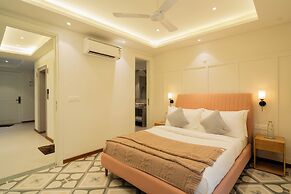 ELIVAAS Solace Teal 5 BHK Villa