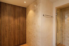 ELIVAAS Solace Teal 5 BHK Villa