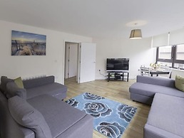 Castle Point 6 Apartment - Premier Lodge