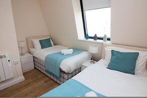 Castle Point 18 Apartments - Premier Lodge
