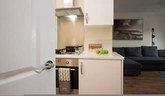 Castle Point 18 Apartments - Premier Lodge