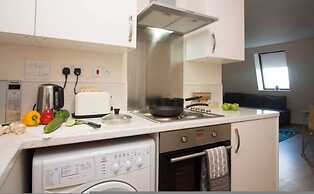 Castle Point 18 Apartments - Premier Lodge